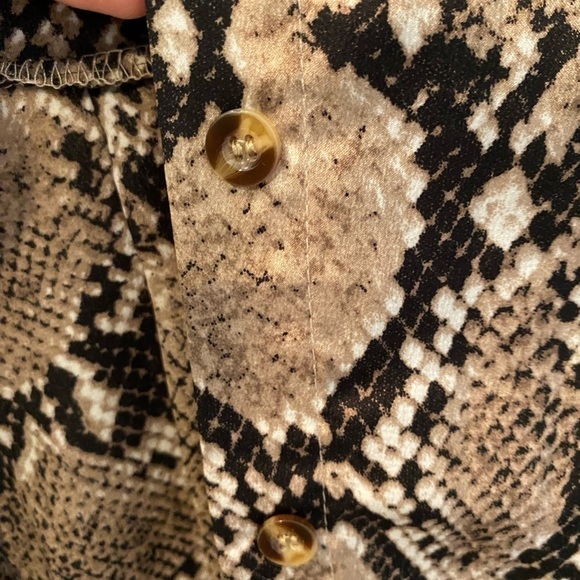 Princess Polly Button Up Blouse - Picture 13 of 13